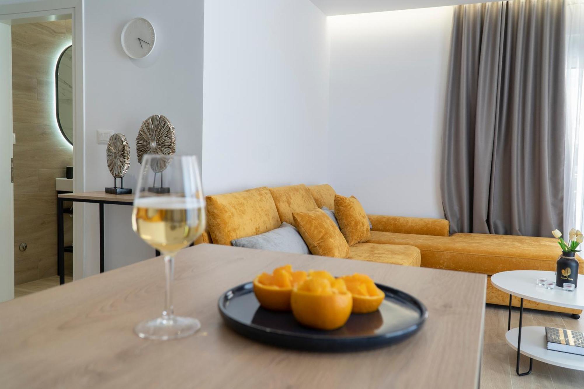 Mateo Apartments Sarandë エクステリア 写真