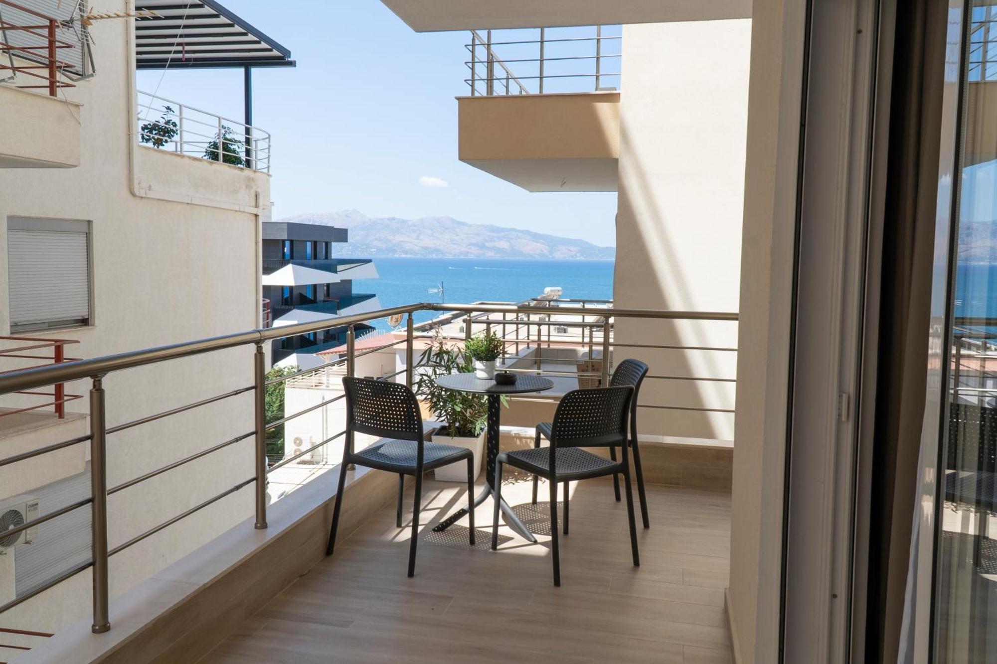Mateo Apartments Sarandë エクステリア 写真