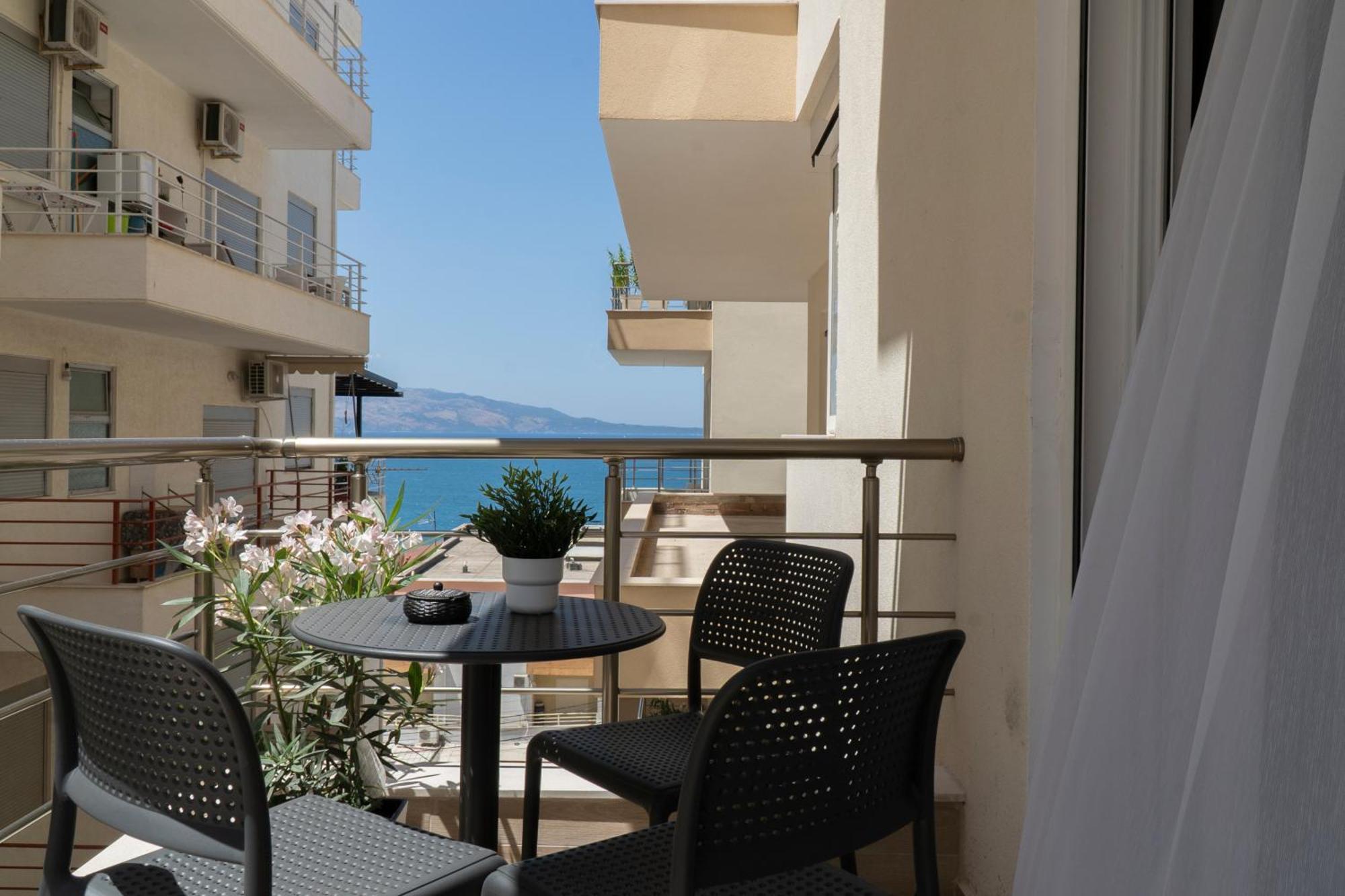 Mateo Apartments Sarandë エクステリア 写真