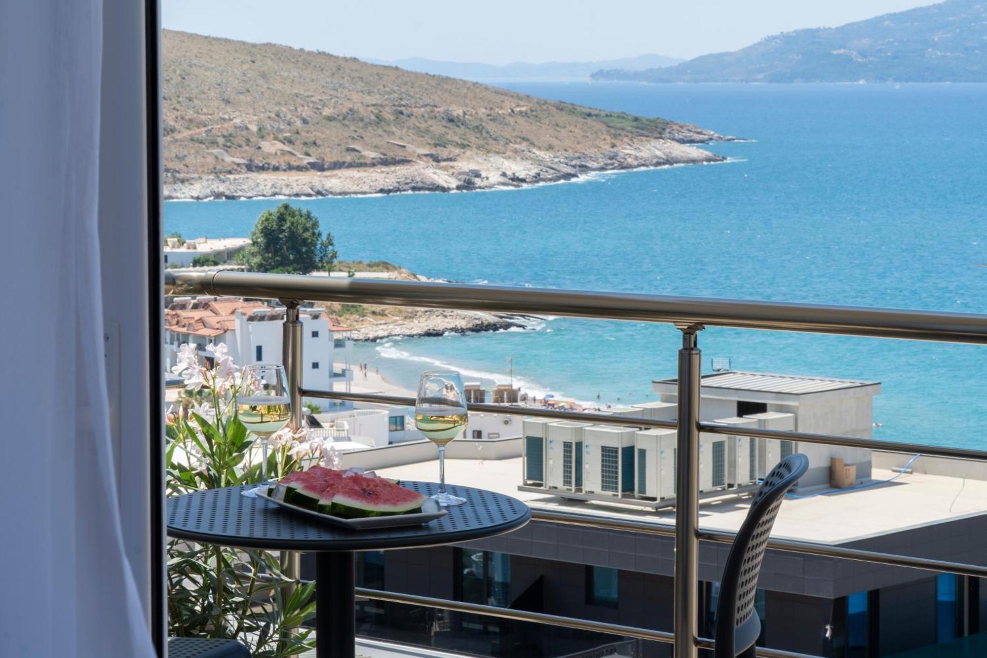 Mateo Apartments Sarandë エクステリア 写真