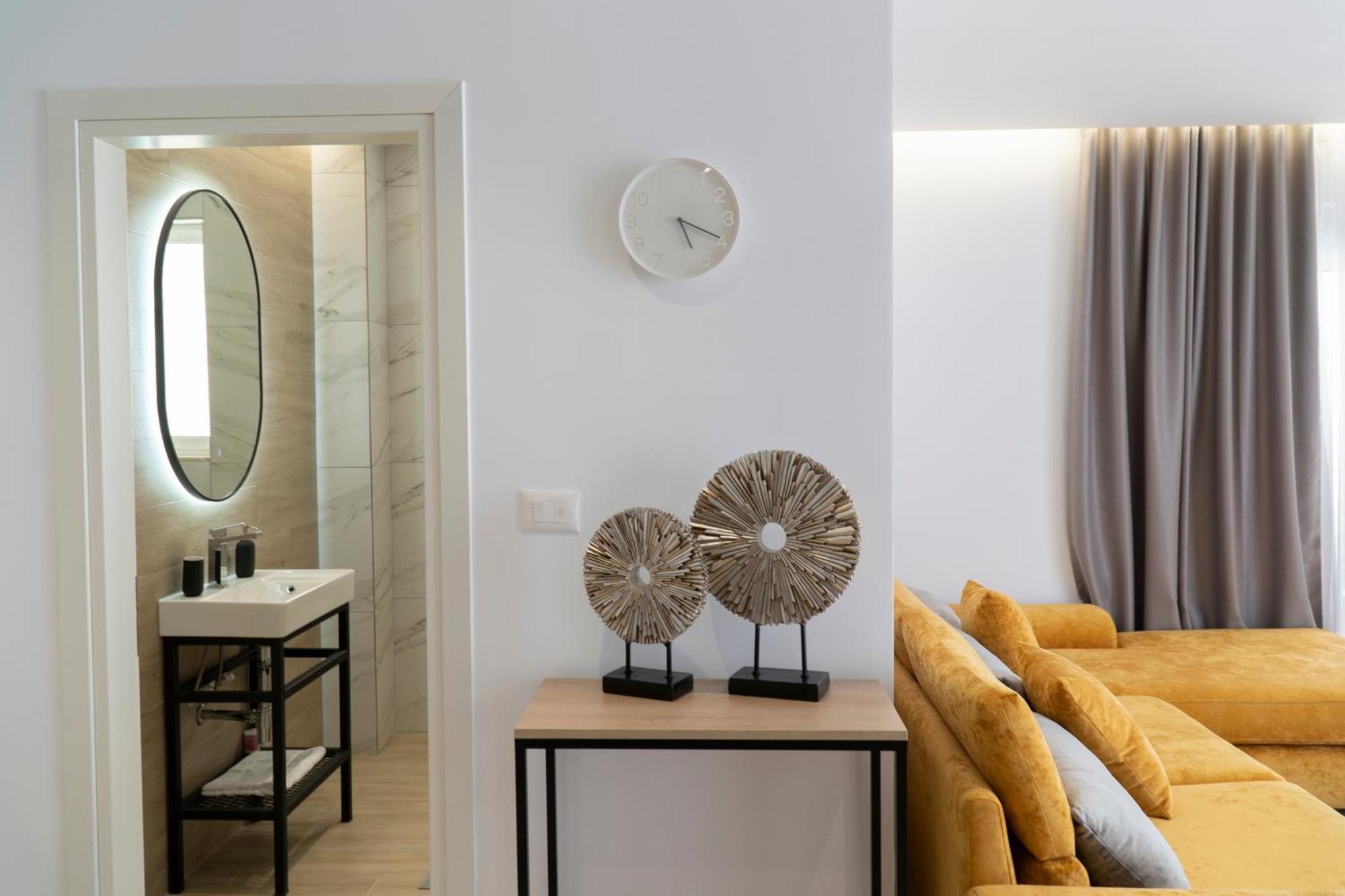 Mateo Apartments Sarandë エクステリア 写真