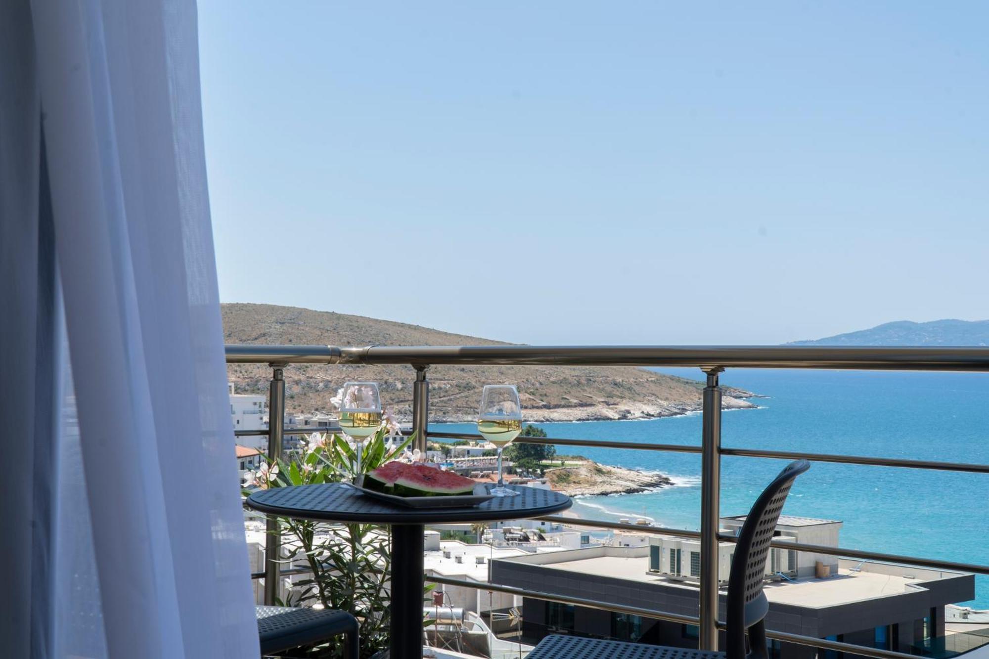 Mateo Apartments Sarandë エクステリア 写真