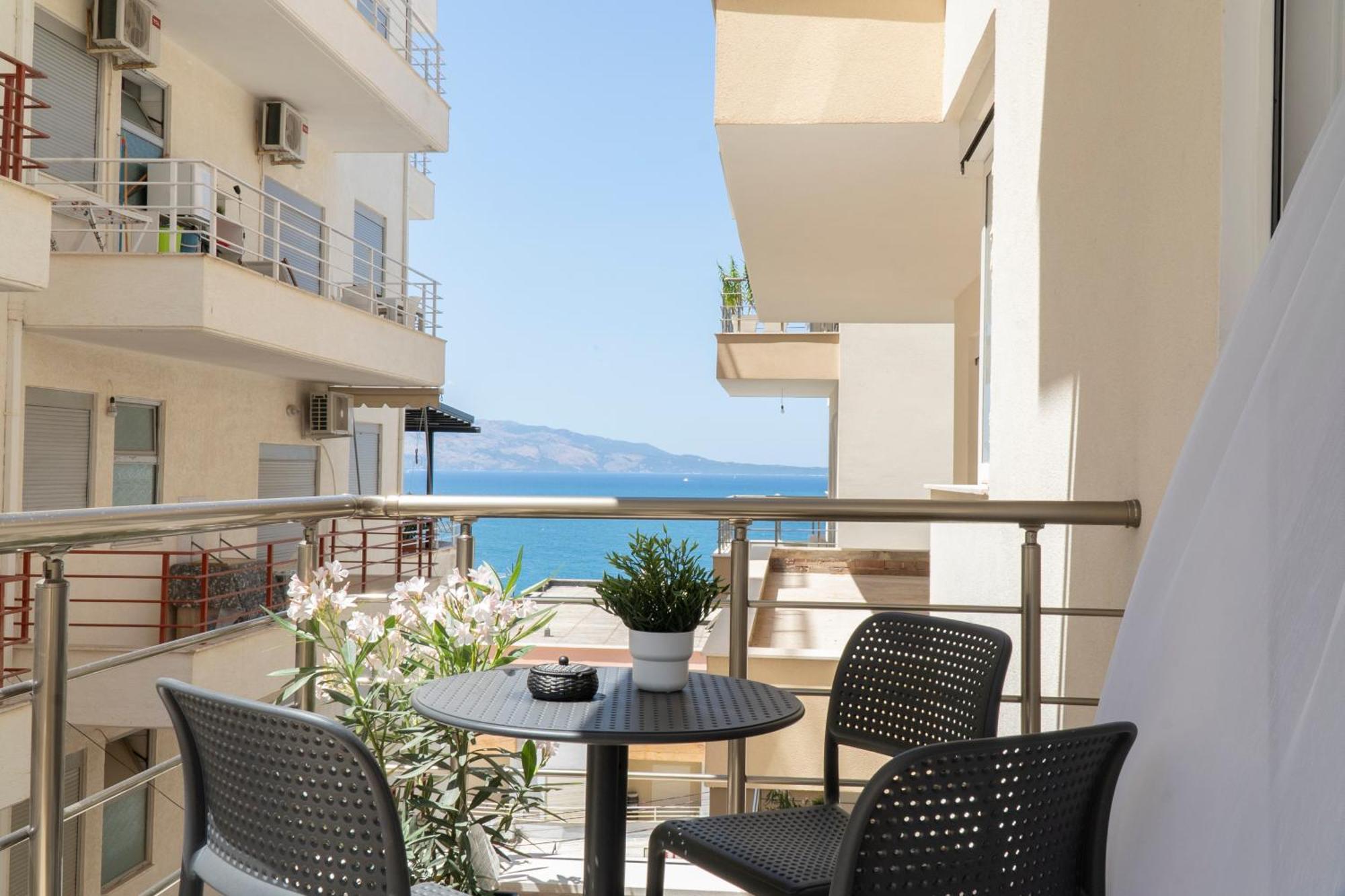 Mateo Apartments Sarandë エクステリア 写真