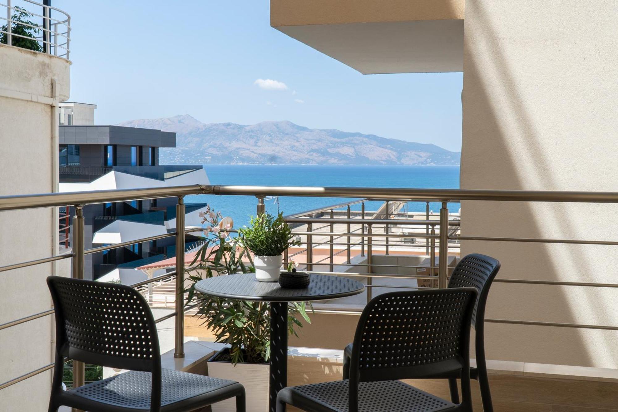 Mateo Apartments Sarandë エクステリア 写真