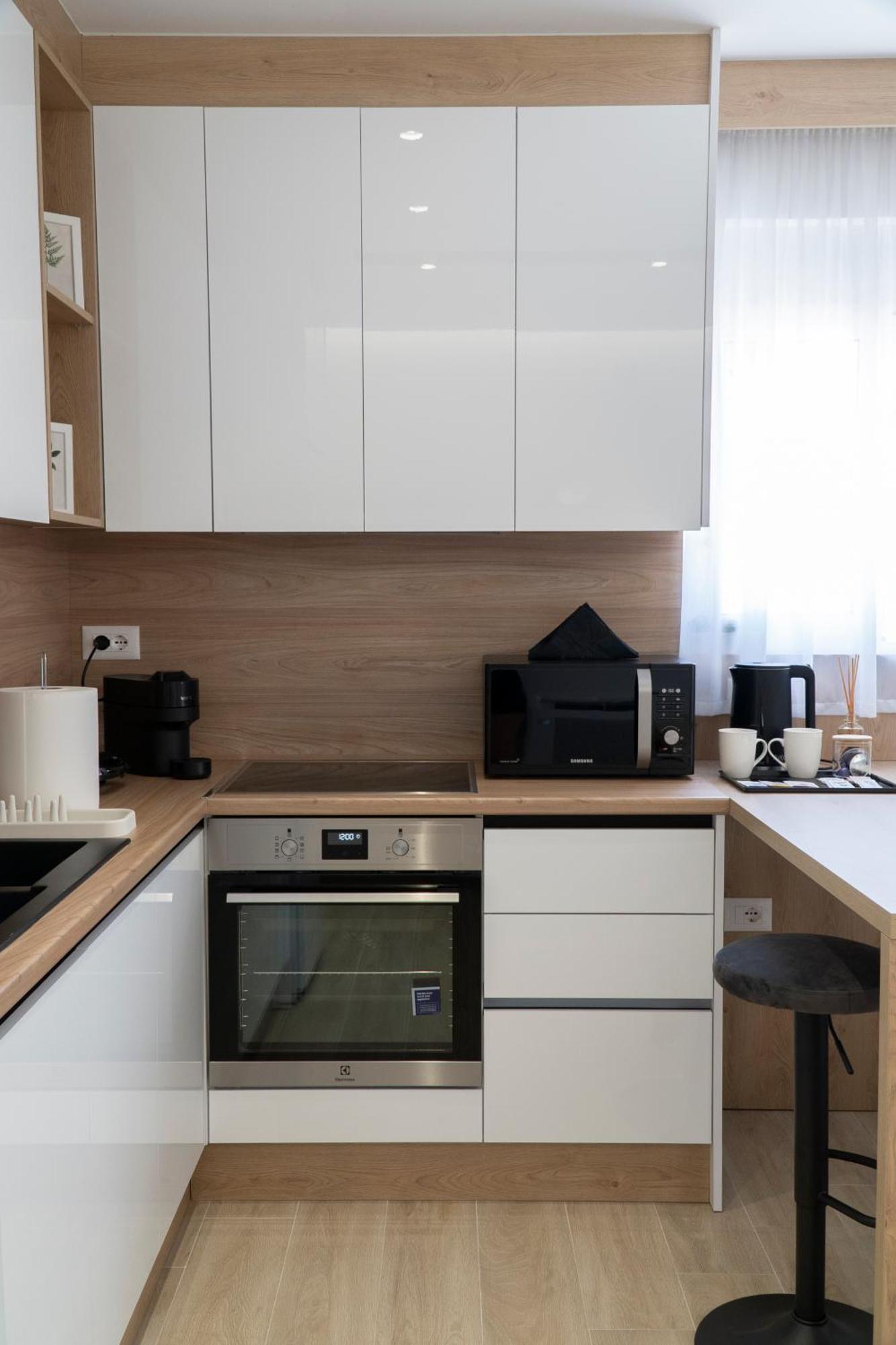 Mateo Apartments Sarandë エクステリア 写真
