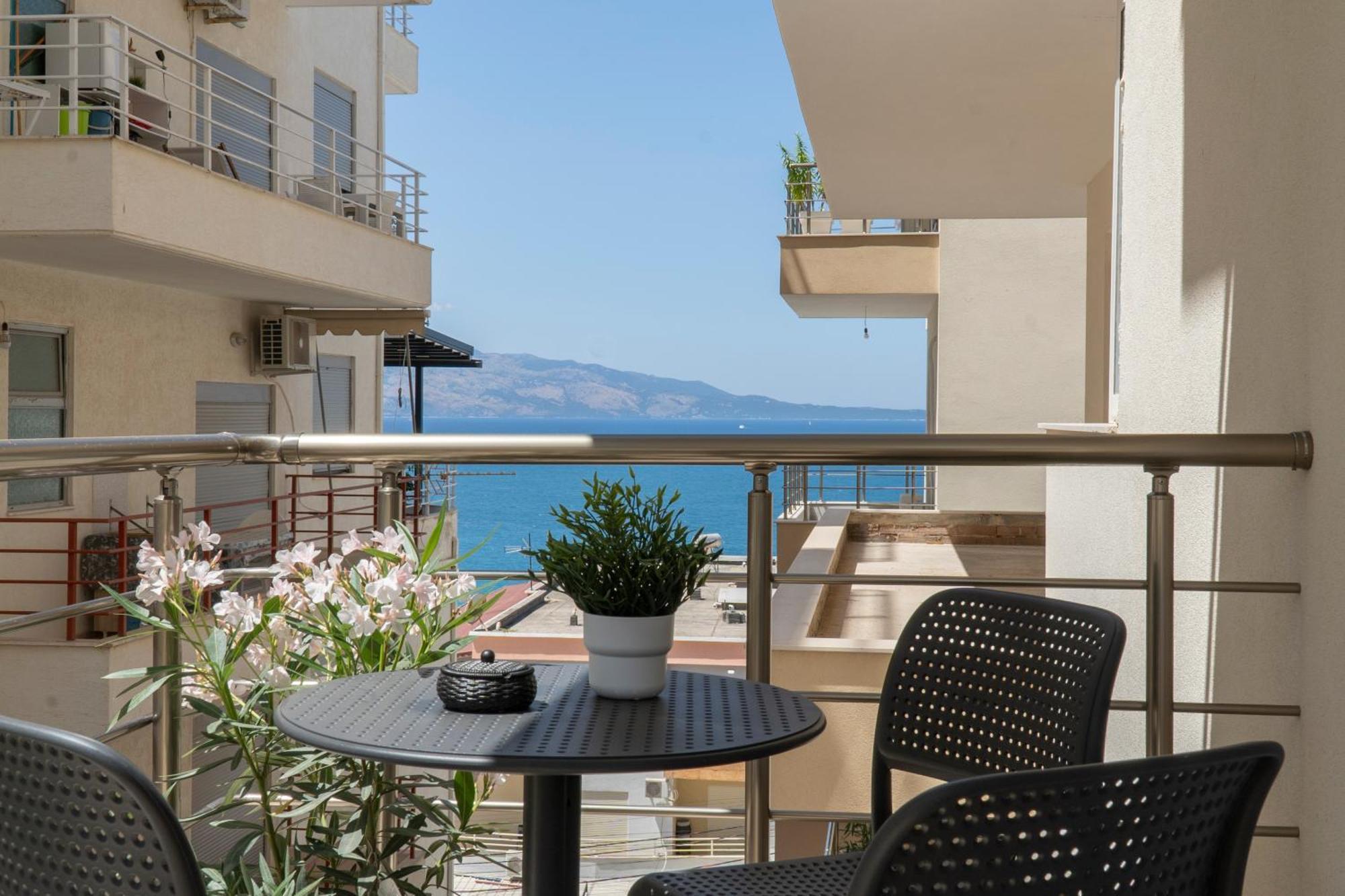 Mateo Apartments Sarandë エクステリア 写真